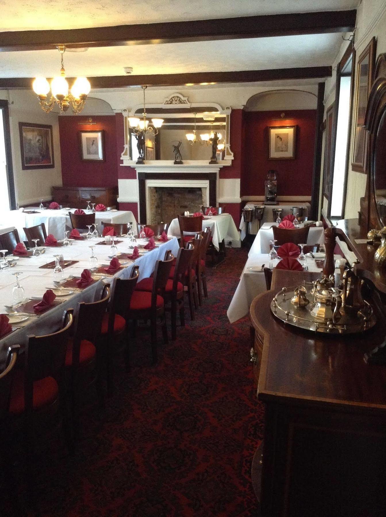 The Crown Hotel Mundford Eksteriør bilde